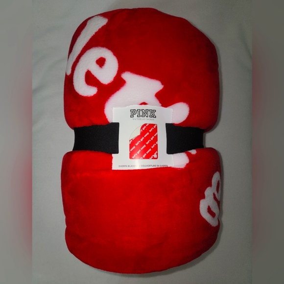 PINK Sherpa Blanket NWT - Picture 1 of 5